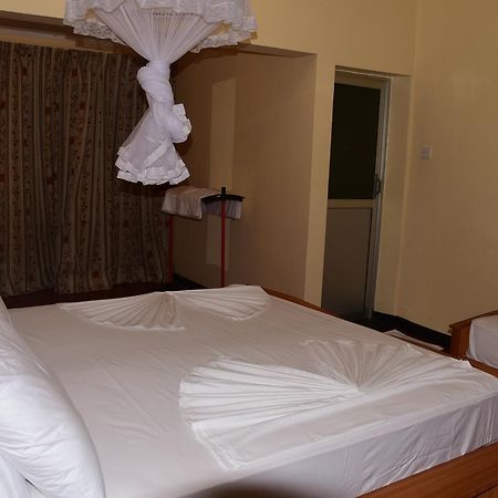 Hotel Swiss Garden Tourist Rest Anuradhapura Exterior foto