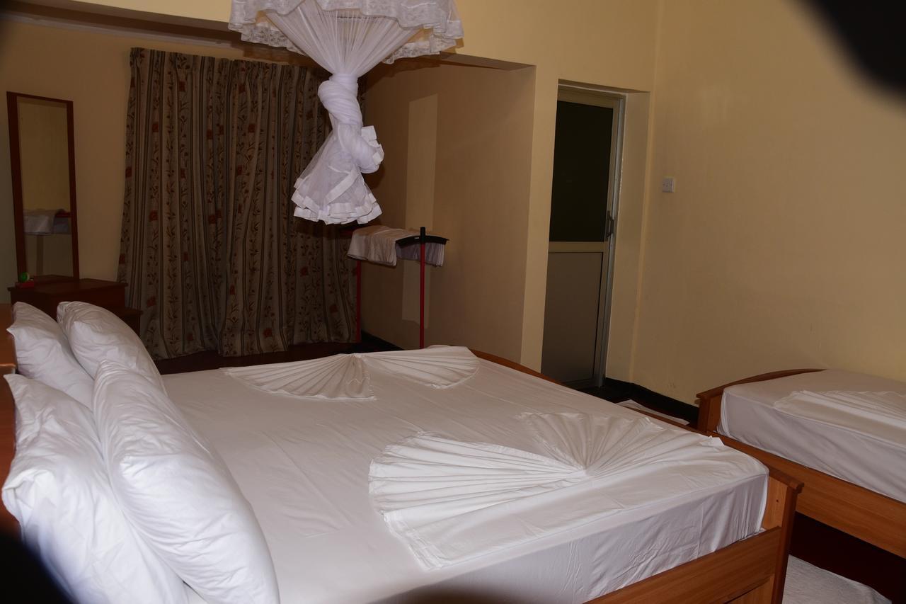 Hotel Swiss Garden Tourist Rest Anuradhapura Exterior foto