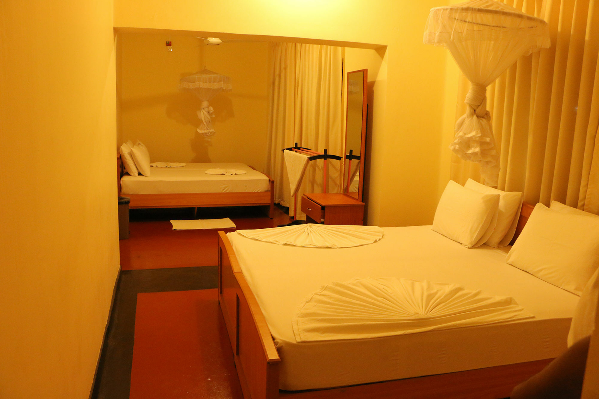 Hotel Swiss Garden Tourist Rest Anuradhapura Exterior foto